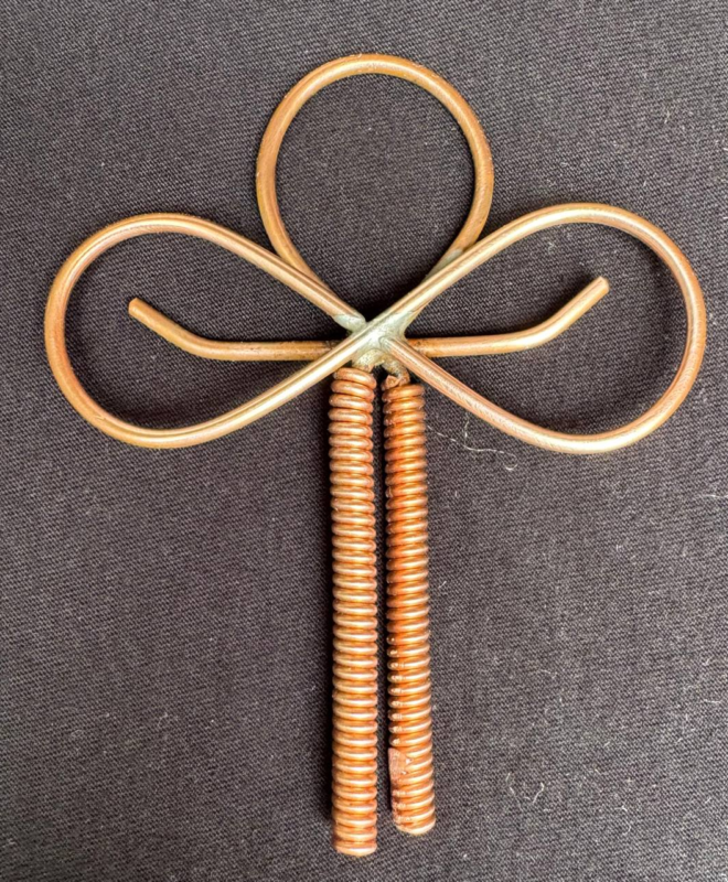 SHE-Lemniscaat Ankh met koperen spiraal (105 mm hoog)